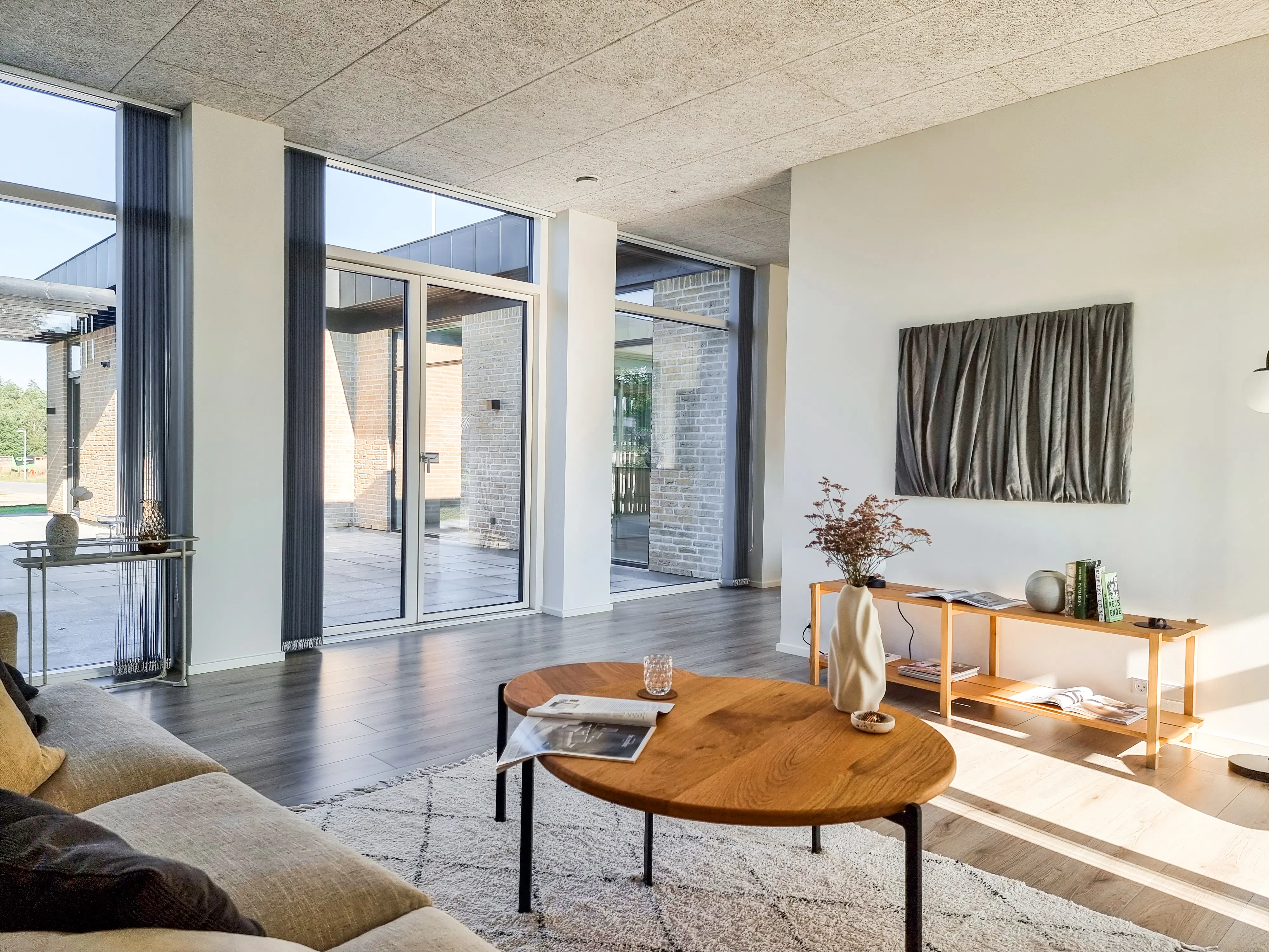 Funkisvilla med lækkert lysindfald